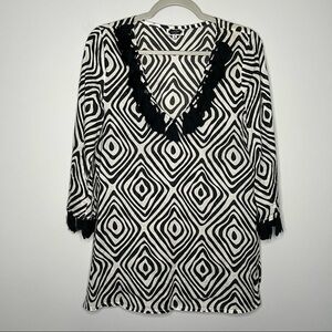 Women’s Mudpie black geometric printed tassel detail tunic blouse size S